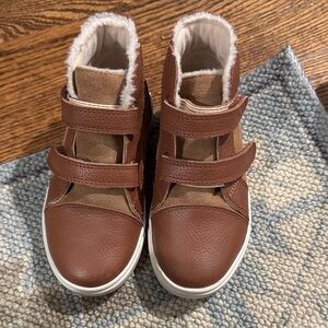 UGG Rennon shoe